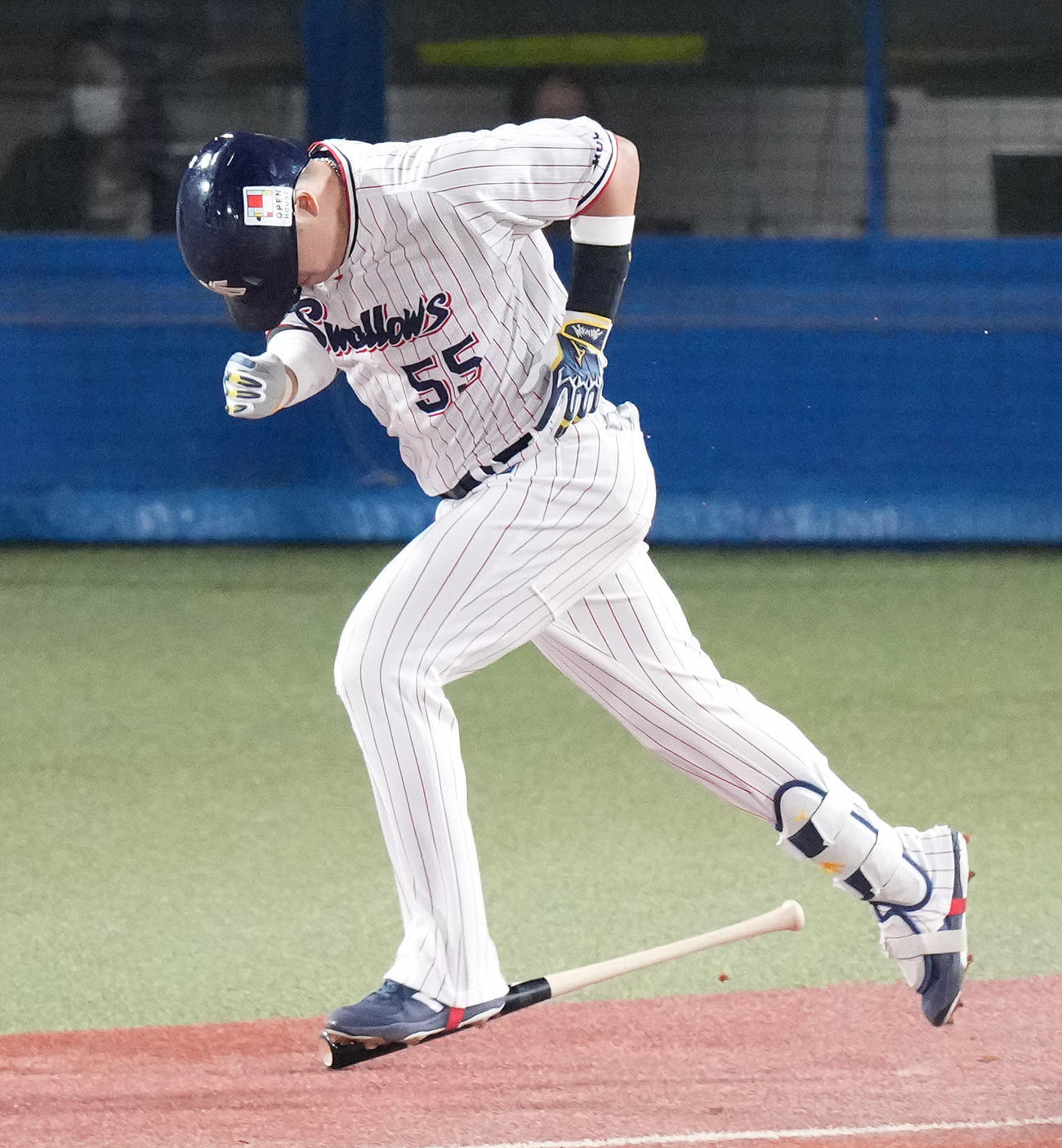 ヤクルト対阪神　2回裏ヤクルト無死、左飛に倒れる村上（撮影・鈴木みどり）