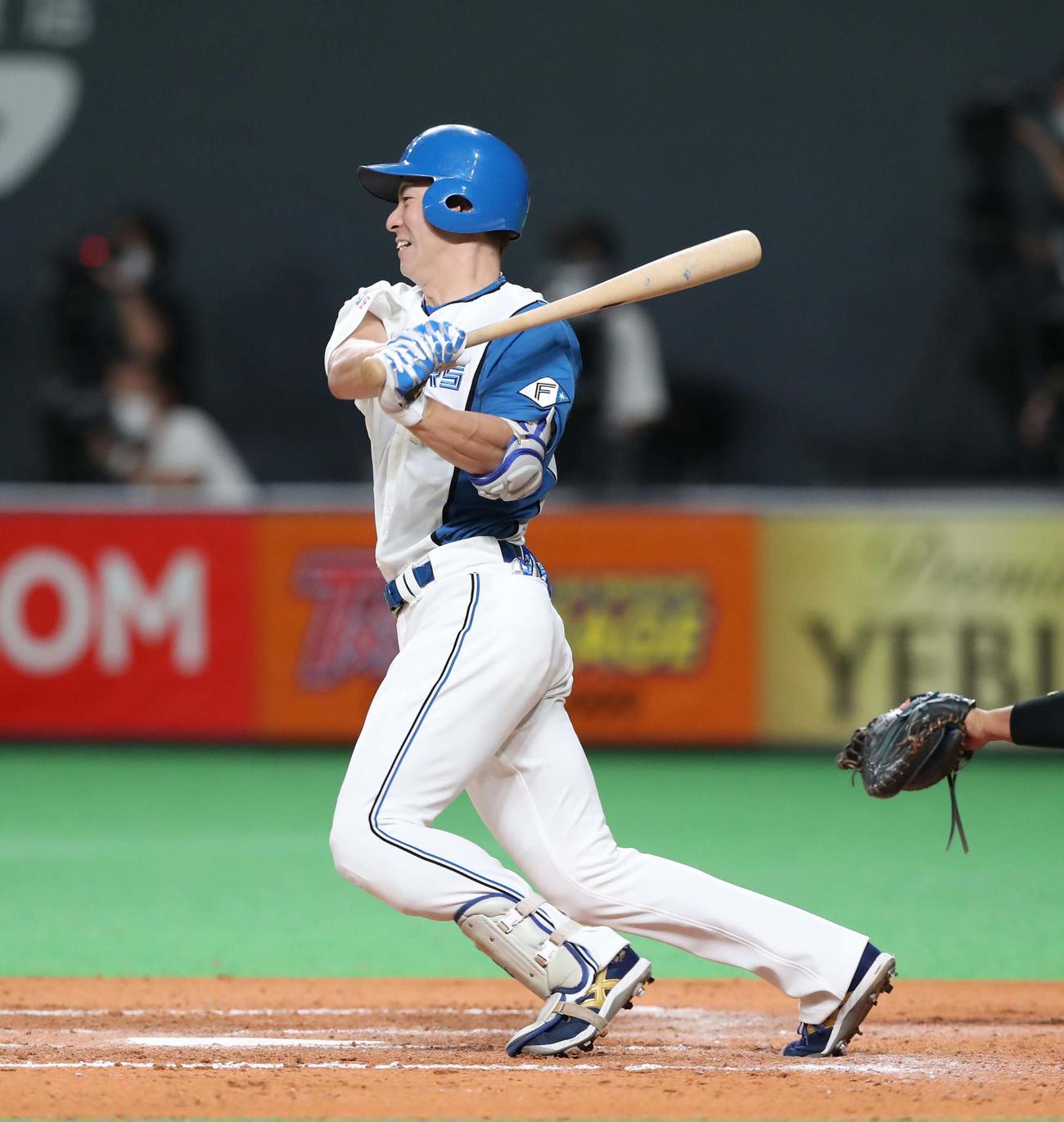 日本ハム対ロッテ　7回裏日本ハム2死一塁、松本剛は遊ゴロに終わるも規定打席に到達（撮影・黒川智章）