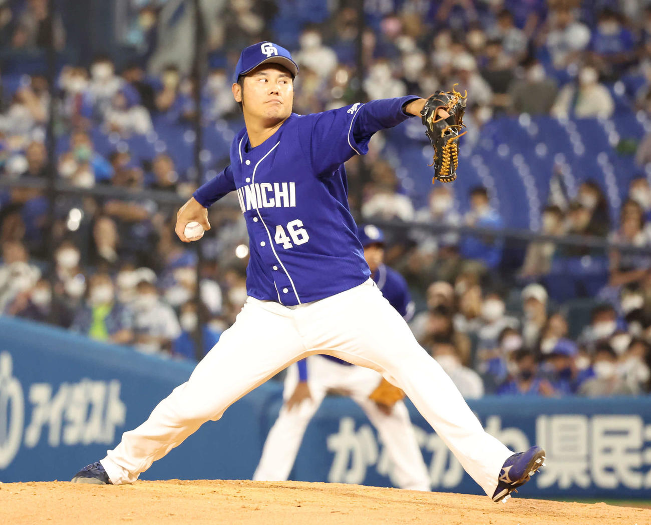 DeNA対中日　2回途中、先発柳の危険球退場で登板した鈴木（撮影・丹羽敏通）