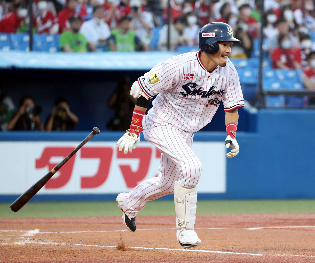 2022年7月22日、広島戦で右適時二塁打を放つ坂口智隆