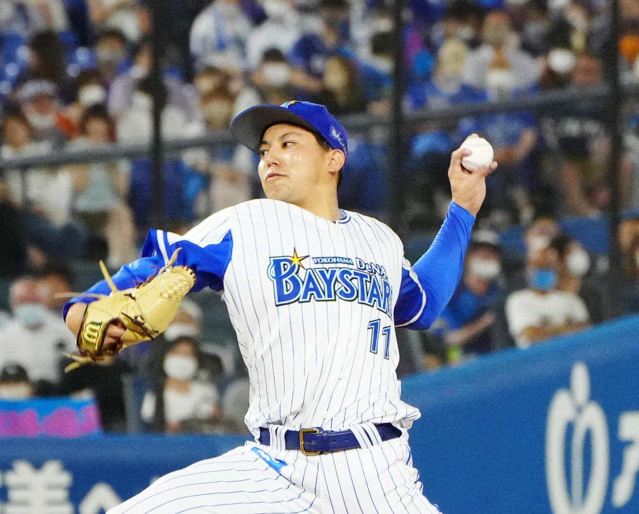 DeNA東克樹（2022年7月撮影）
