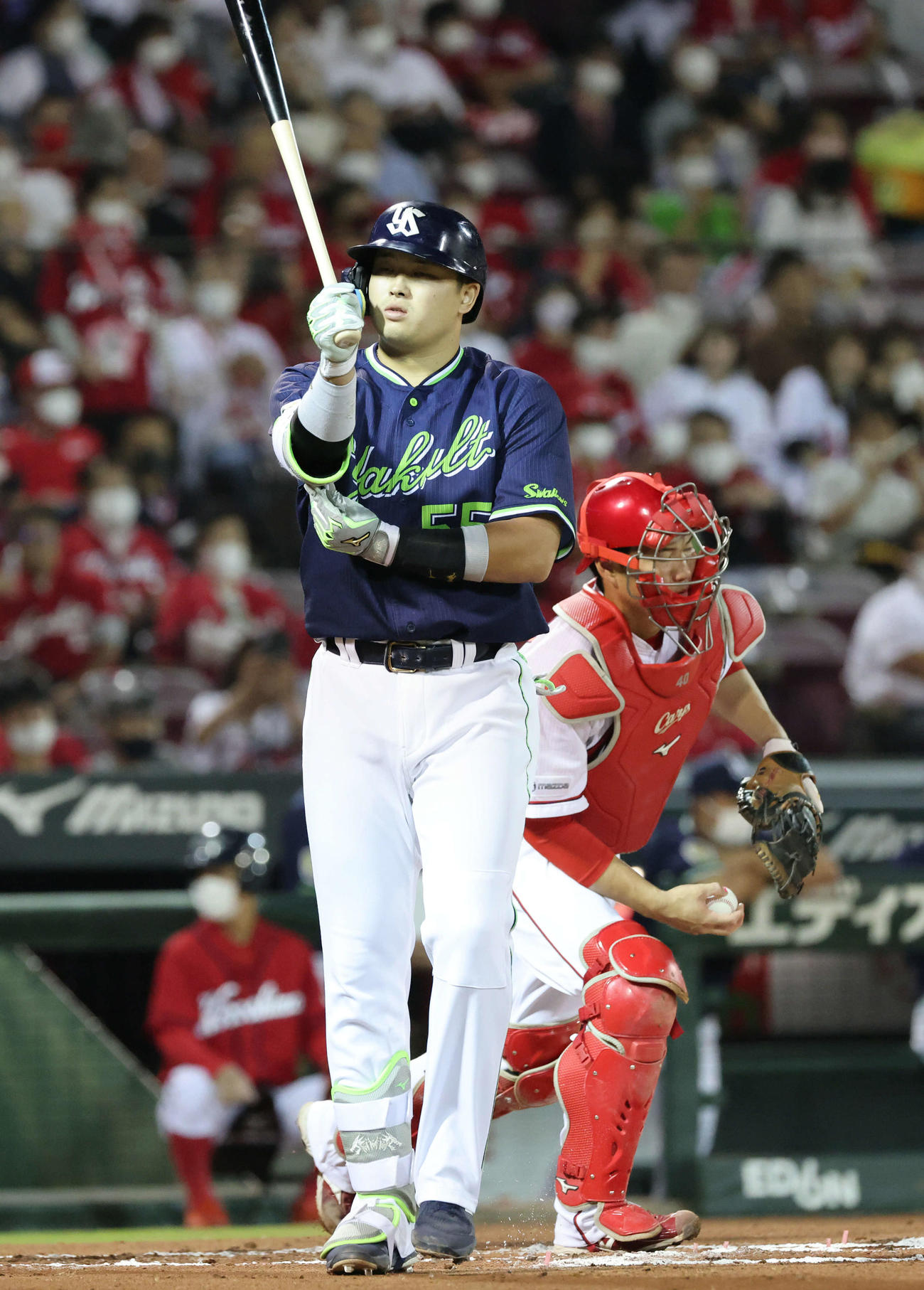 広島対ヤクルト　6回表ヤクルト無死、村上は四球（撮影・加藤孝規）
