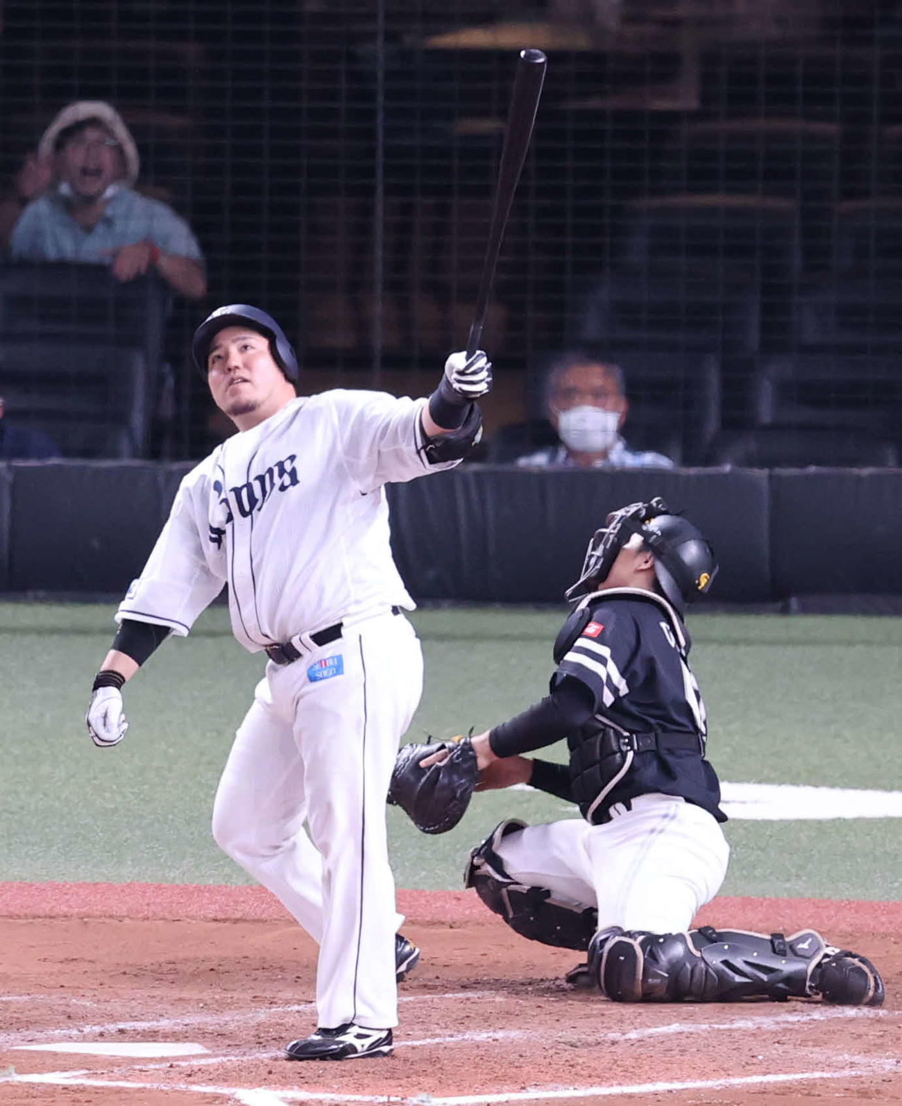 西武対ソフトバンク　11回裏西武2死一塁、山川は左超えサヨナラ2点本塁打を放つ（撮影・梅根麻紀）