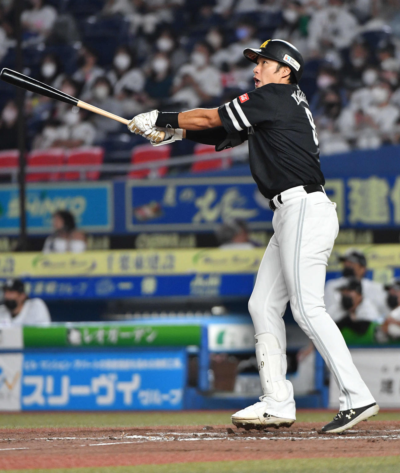 ロッテ対ソフトバンク　4回表ソフトバンク無死、柳田は左越え本塁打を放つ（撮影・岩下翔太）