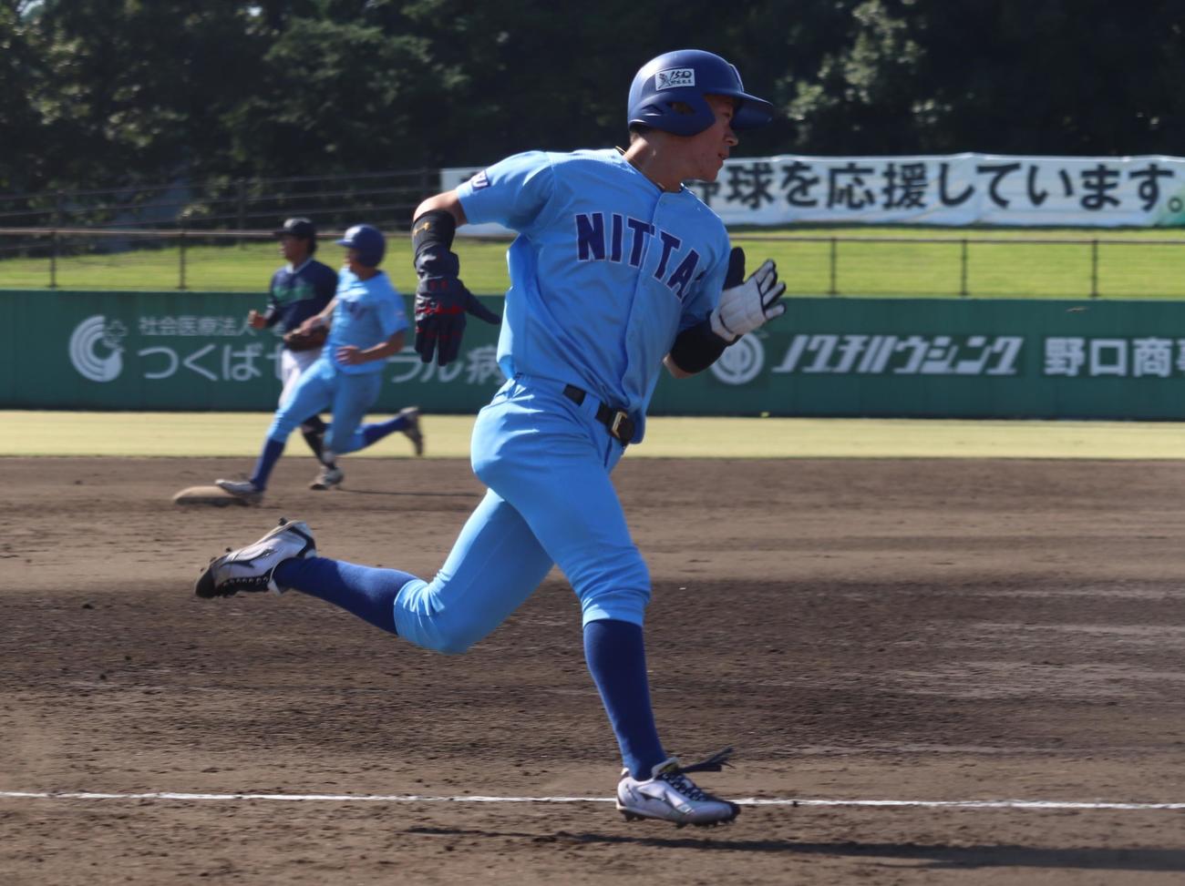 日体大対武蔵大　この日2安打の活躍をみせた矢沢（撮影・阿部泰斉）