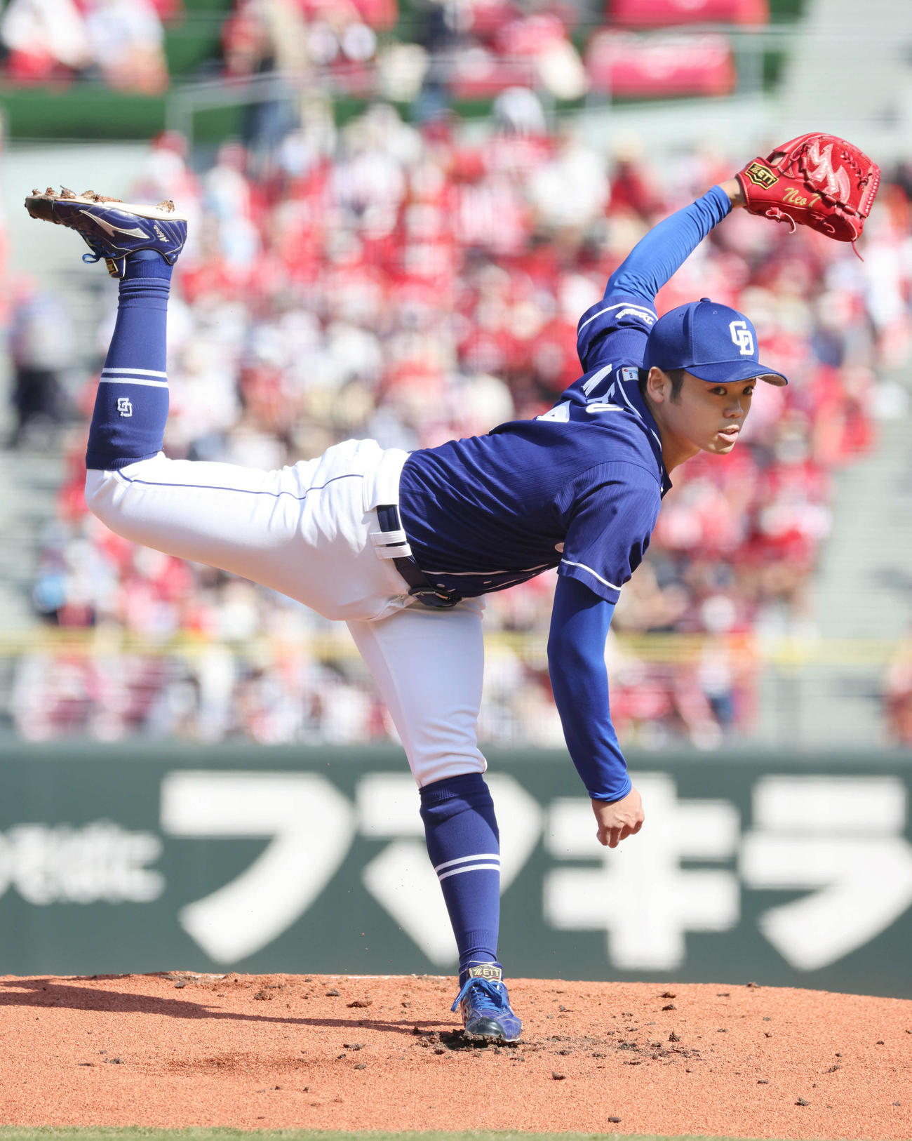 広島対中日　中日先発の根尾（撮影・加藤孝規）