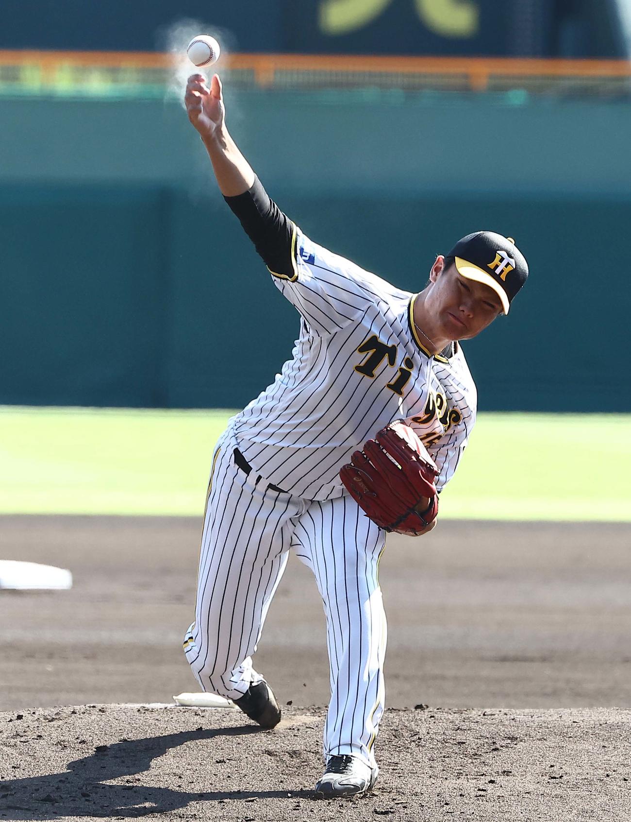 阪神対ヤクルト　阪神先発の西純（撮影・上田博志）