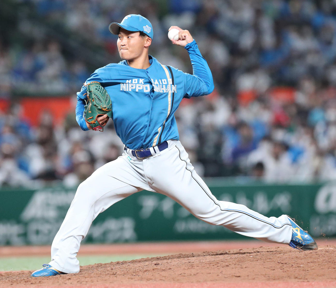 西武対日本ハム　日本ハム3番手の長谷川威（撮影・佐藤翔太）