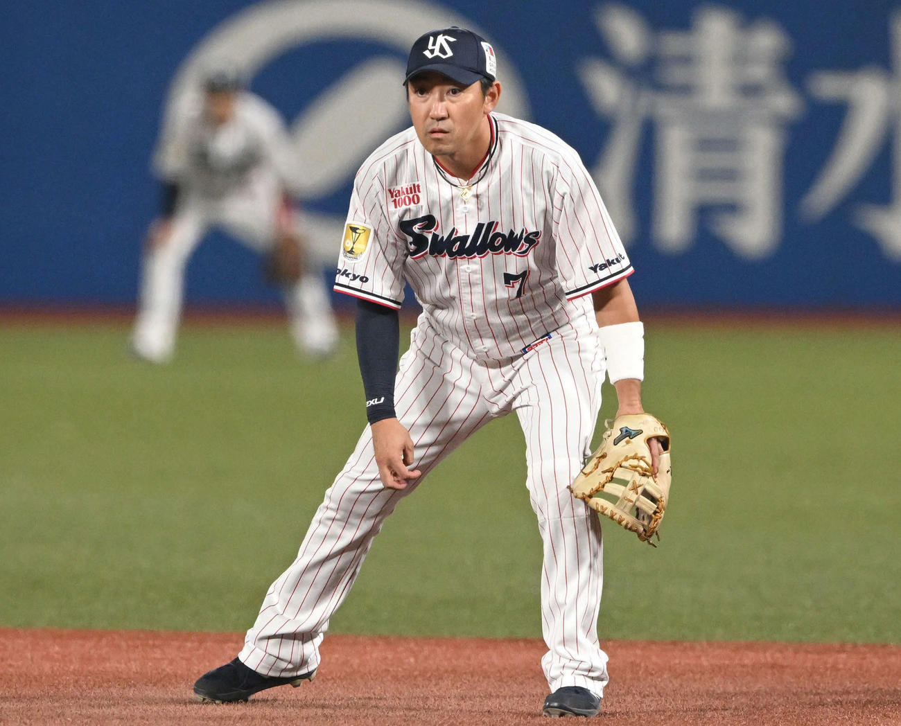 ヤクルト対DeNA　一塁の守備に就くヤクルト内川（撮影・滝沢徹郎）