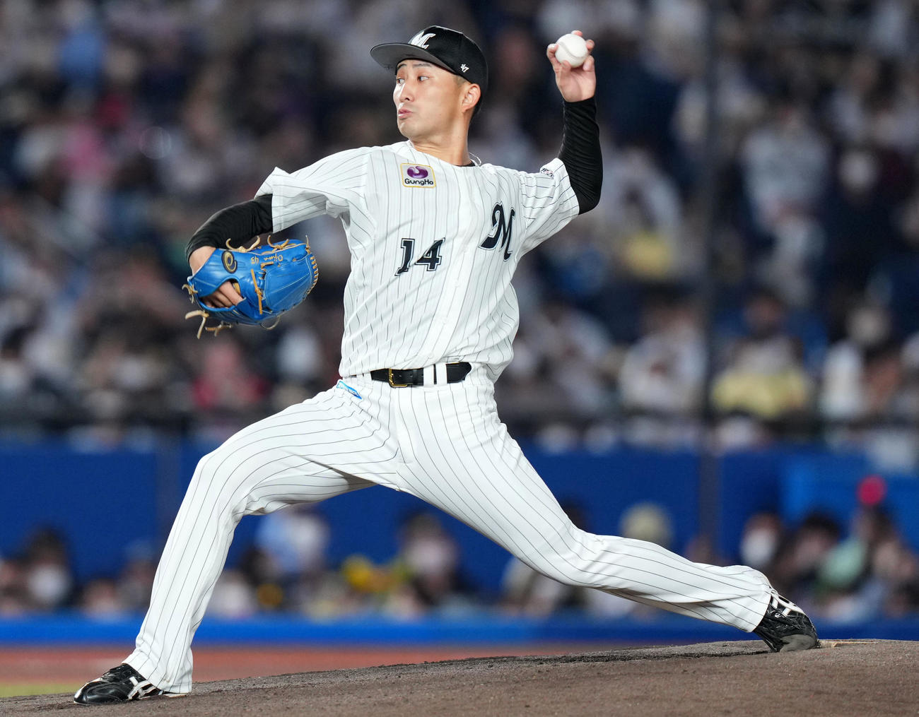 ロッテ対ソフトバンク　力投するロッテ先発の小島（2022年10月2日）