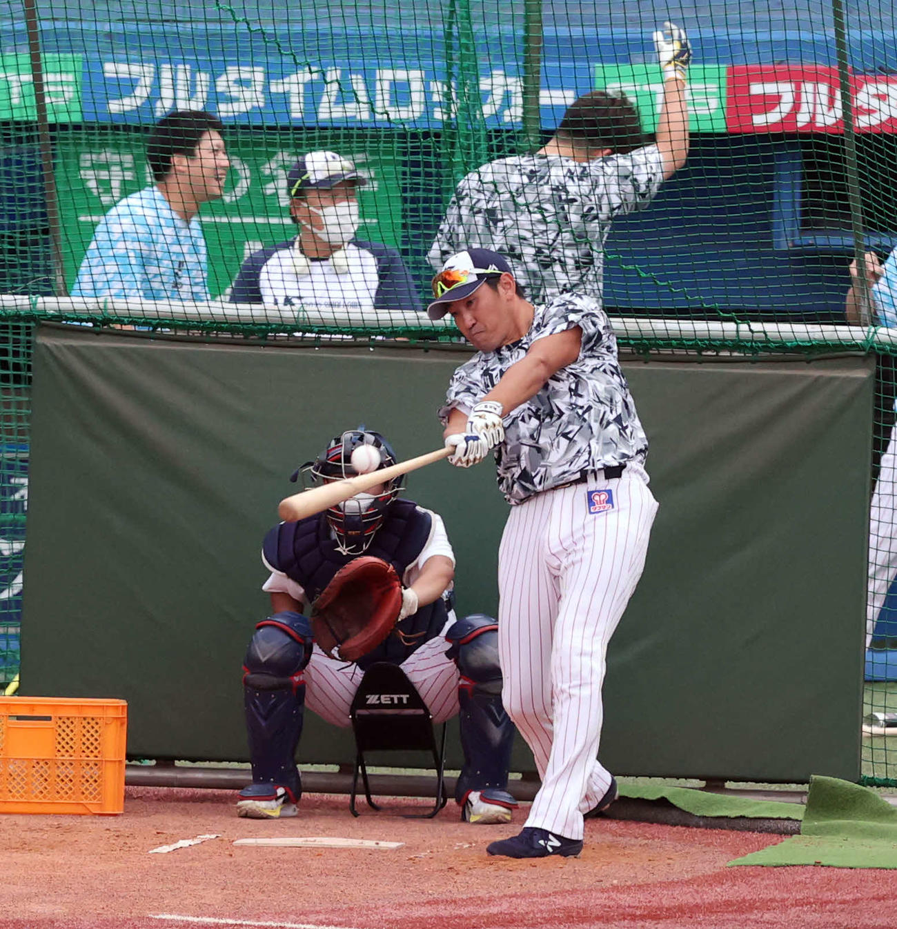 ヤクルト対DeNA　フリー打撃するヤクルト内川（撮影・浅見桂子）