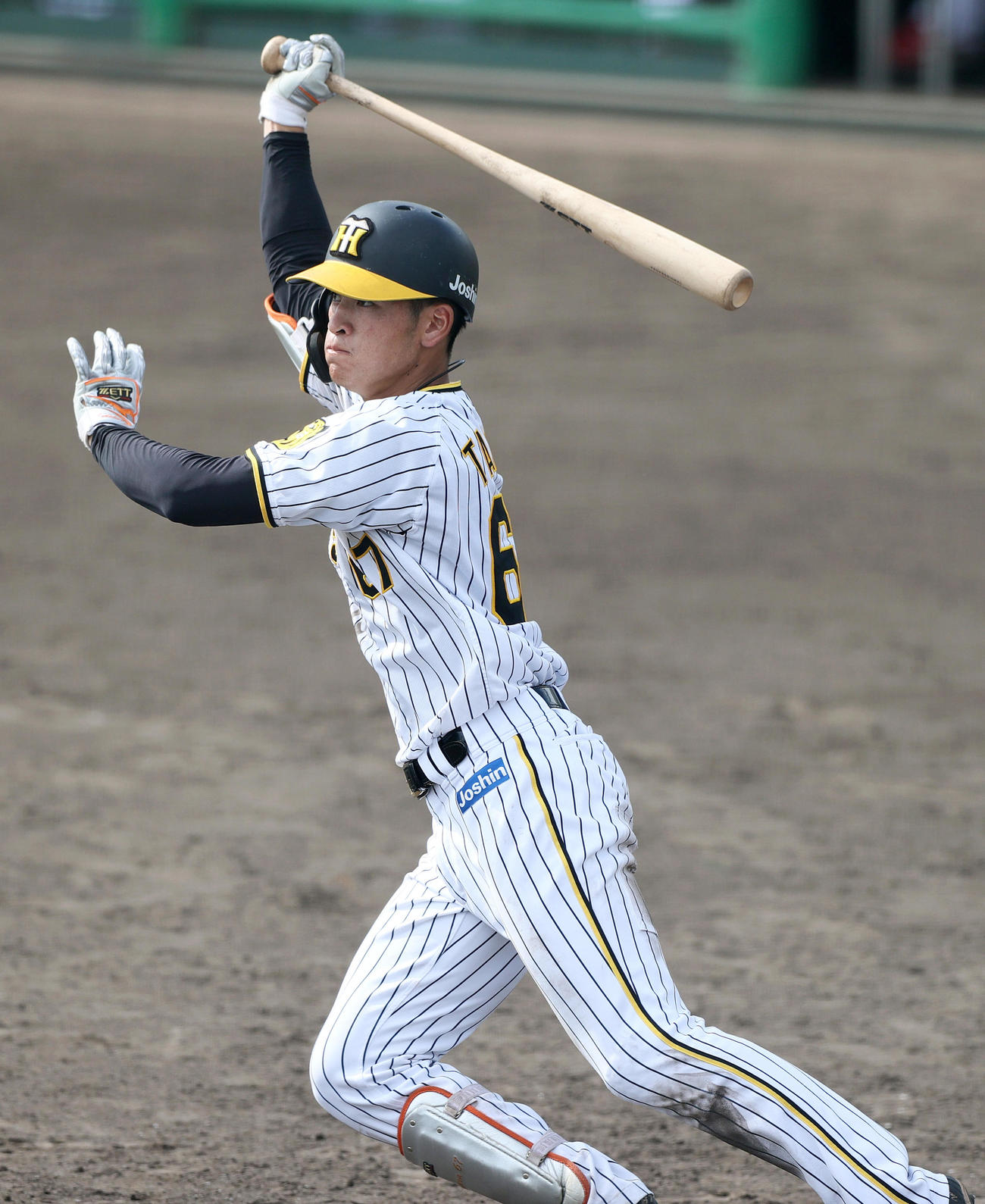練習試合・阪神2軍対日本生命　5回裏阪神2死三塁、高寺は左前適時打を放つ（撮影・上山淳一）
