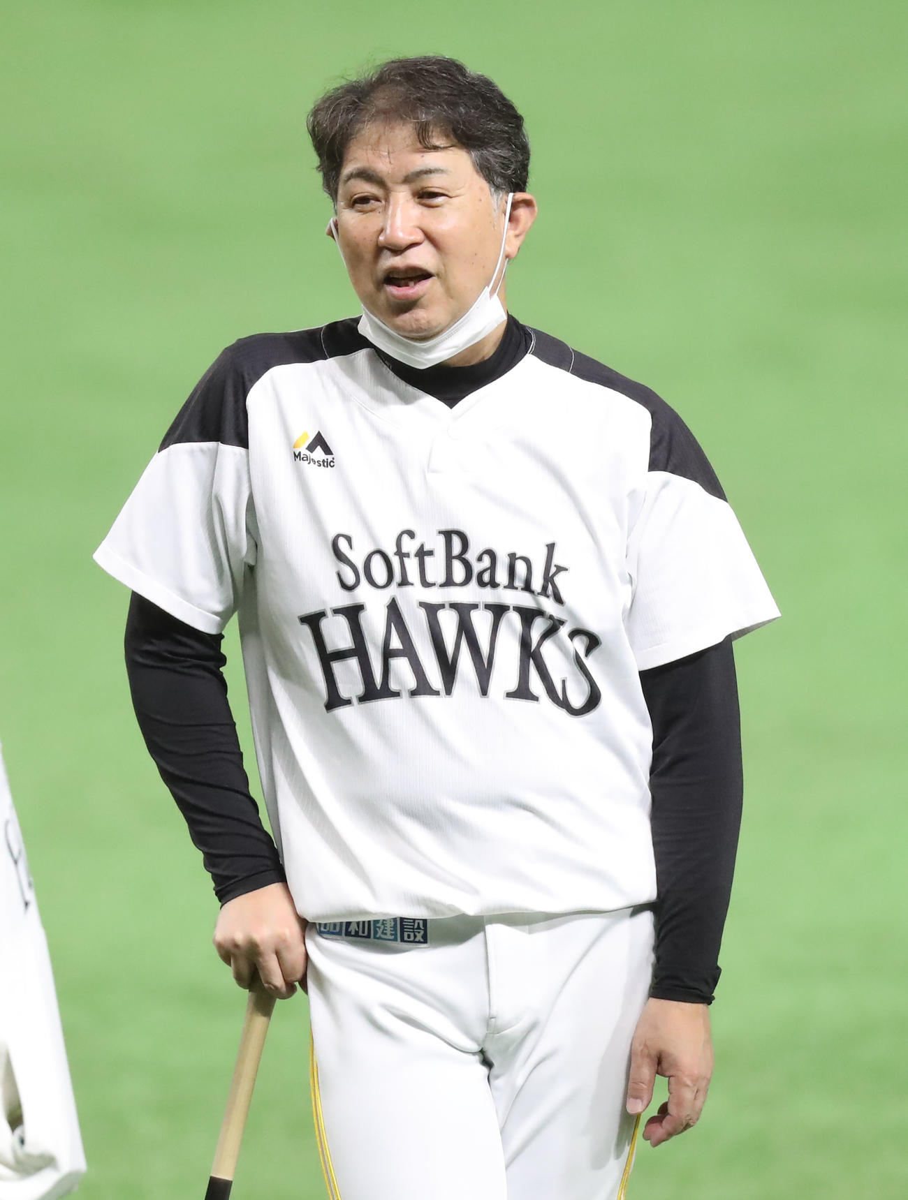 先発陣の奮起を期待するソフトバンク斎藤投手コーチ（撮影・屋方直哉）