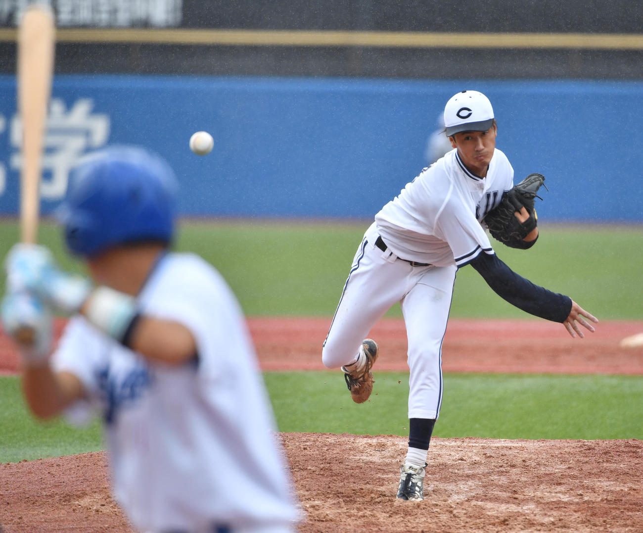 青学大対中大　3安打1失点の完投勝利を挙げた中大・西舘（撮影・柴田隆二）