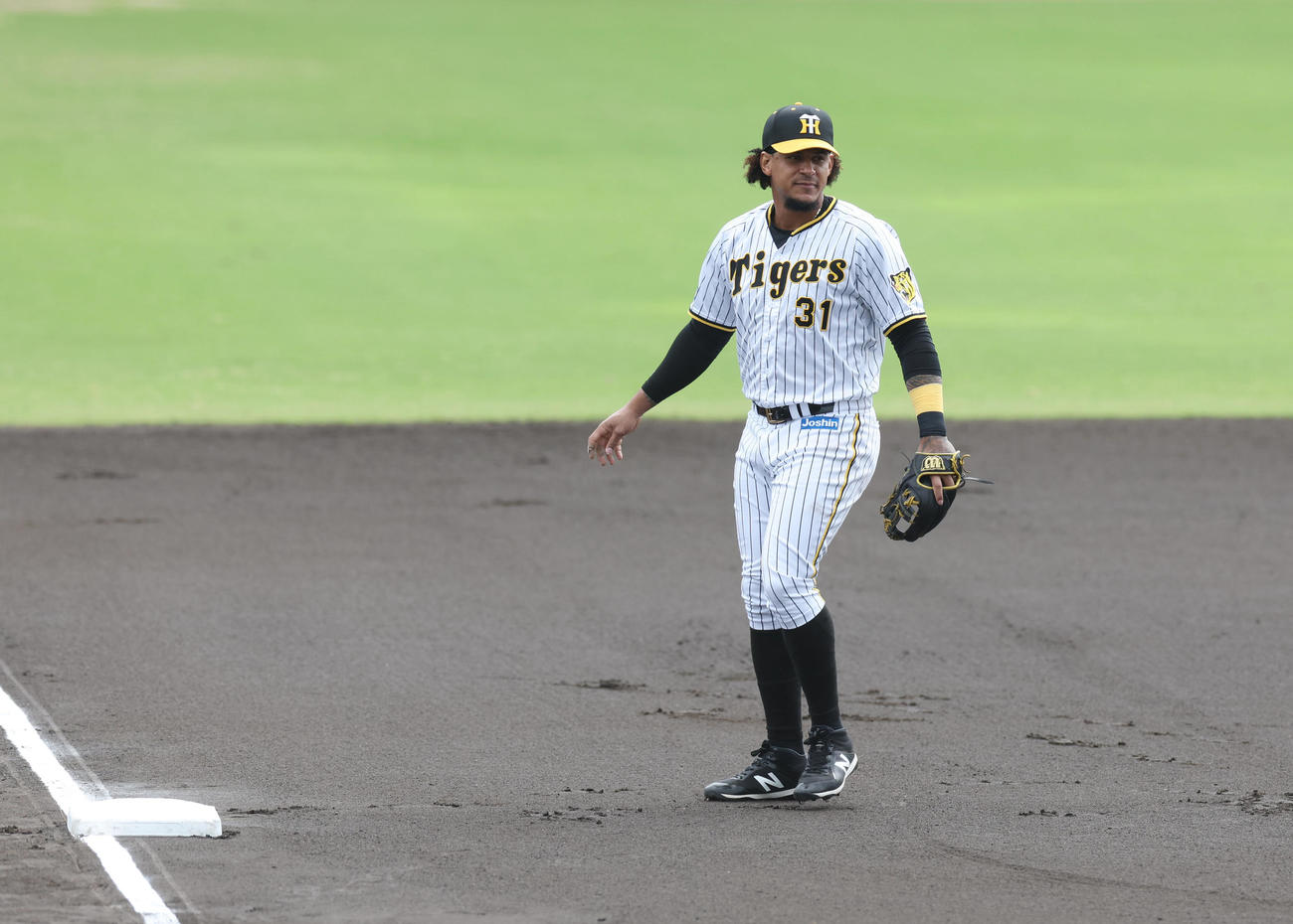 阪神対日本海オセアンリーグ選抜　1回表、三塁の守備に就く阪神マルテ（撮影・前田充）