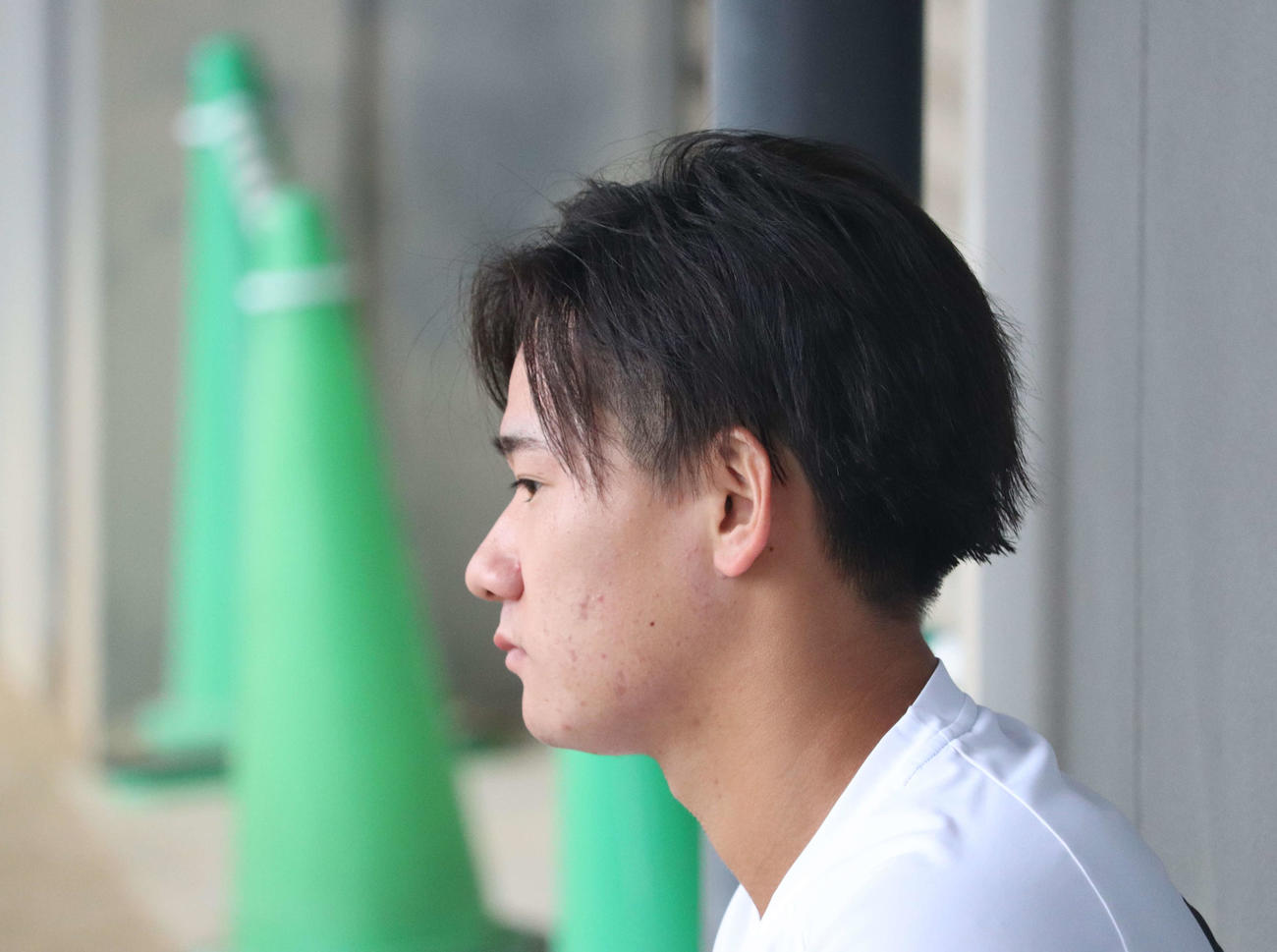 ジャイアンツ球場での練習で汗を流す巨人井上（撮影・小早川宗一郎）