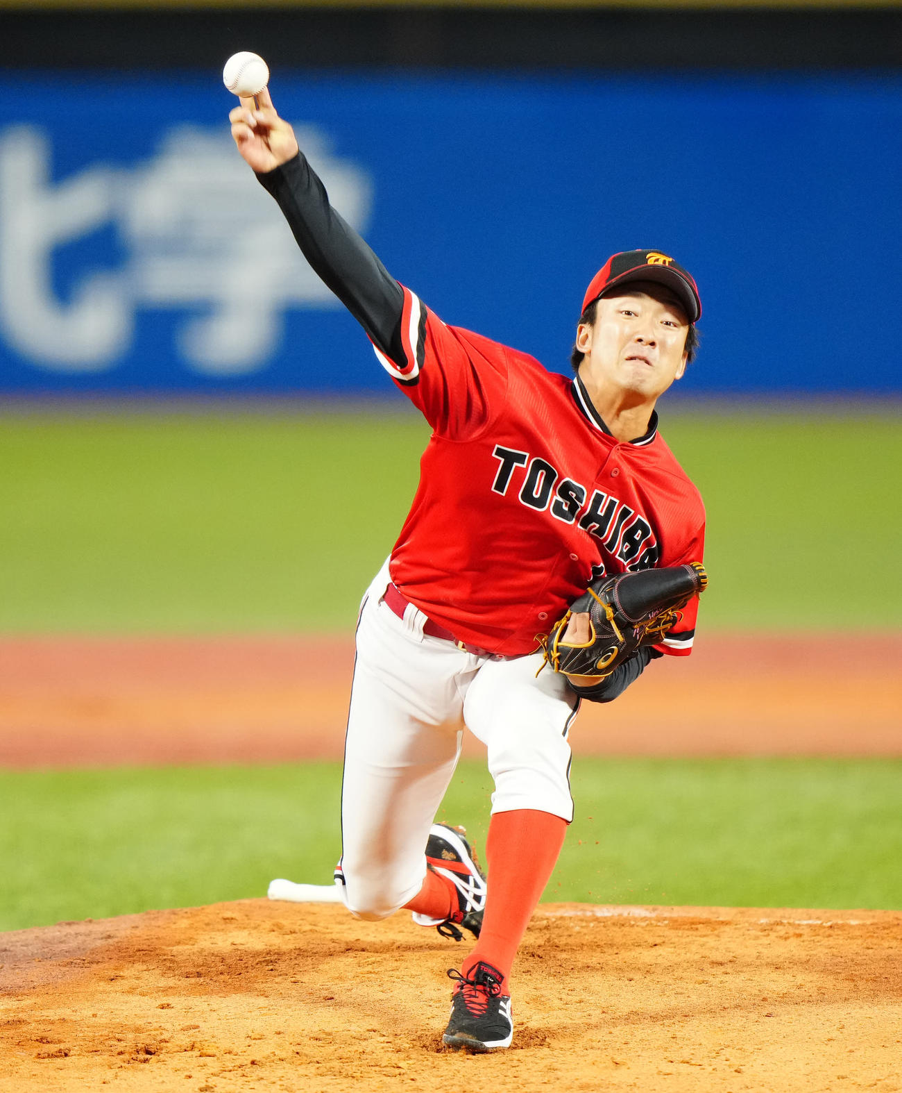 ヤクルトとの練習試合で先発する東芝・吉村（撮影・江口和貴）