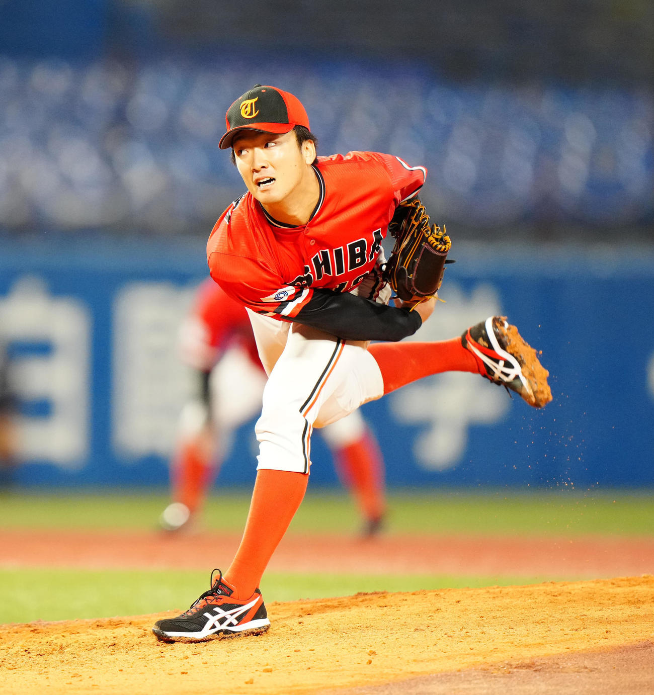 ヤクルトとの練習試合に先発する東芝・吉村（撮影・江口和貴）