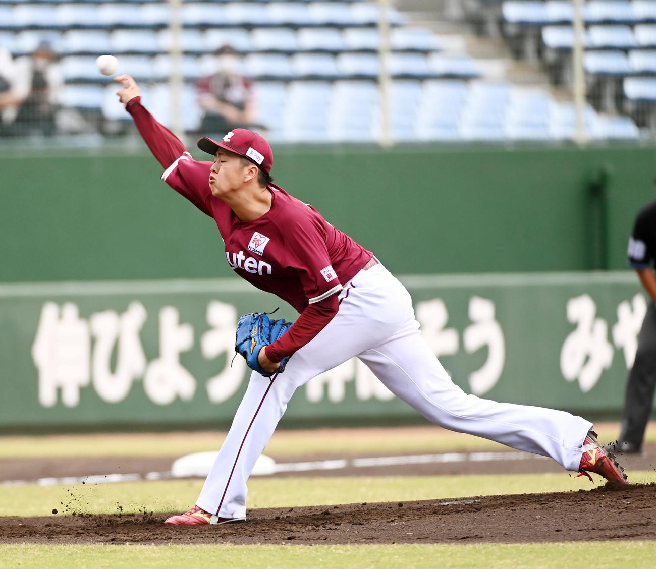 阪神対楽天　楽天先発の松井友（撮影・前岡正明）