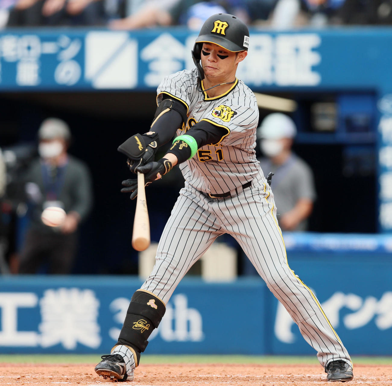 DeNA対阪神　3回表阪神1死、中野は遊内野安打を放つ（撮影・加藤哉）