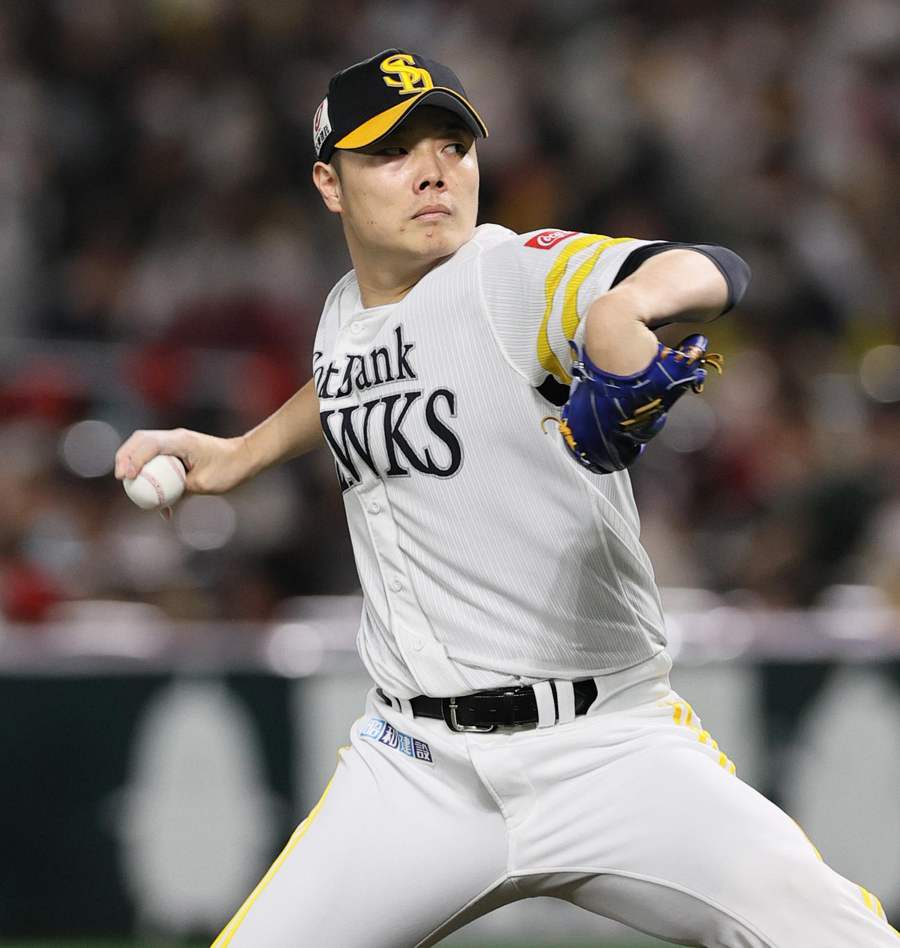 ソフトバンク対西武　7回表西武1死、大関に代わり松本が登板する（撮影・上山淳一）