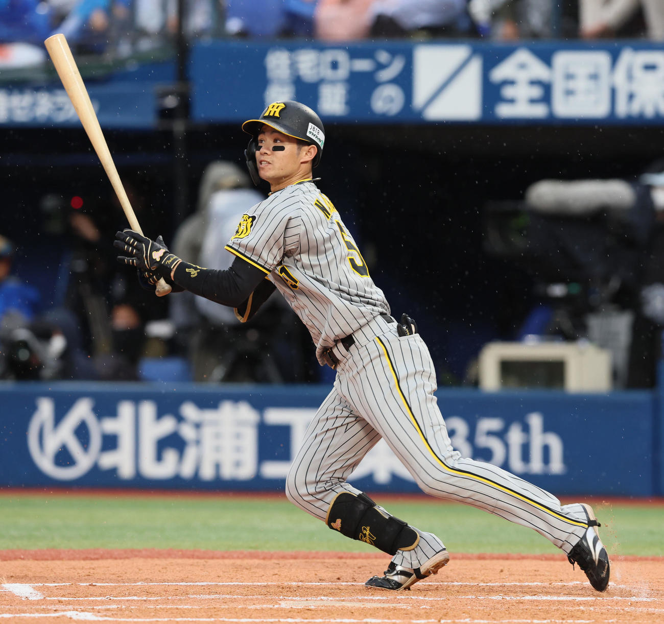DeNA対阪神　7回表阪神無死、中野は遊内野安打を放つ（撮影・加藤哉）