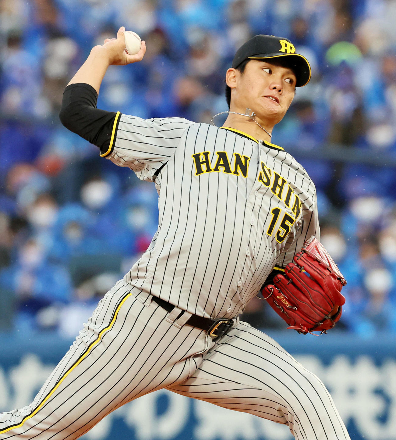 DeNA対阪神　6回裏、阪神2番手で登板する西純（撮影・加藤哉）