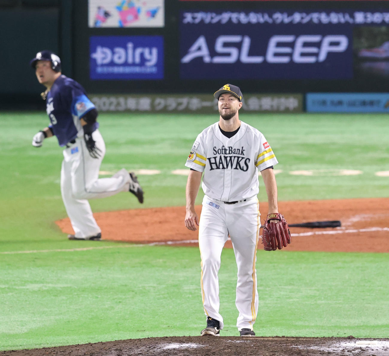 ソフトバンク対西武　9回表西武無死、山川穂高に左越え本塁打を浴びたコリン・レイ（撮影・梅根麻紀）