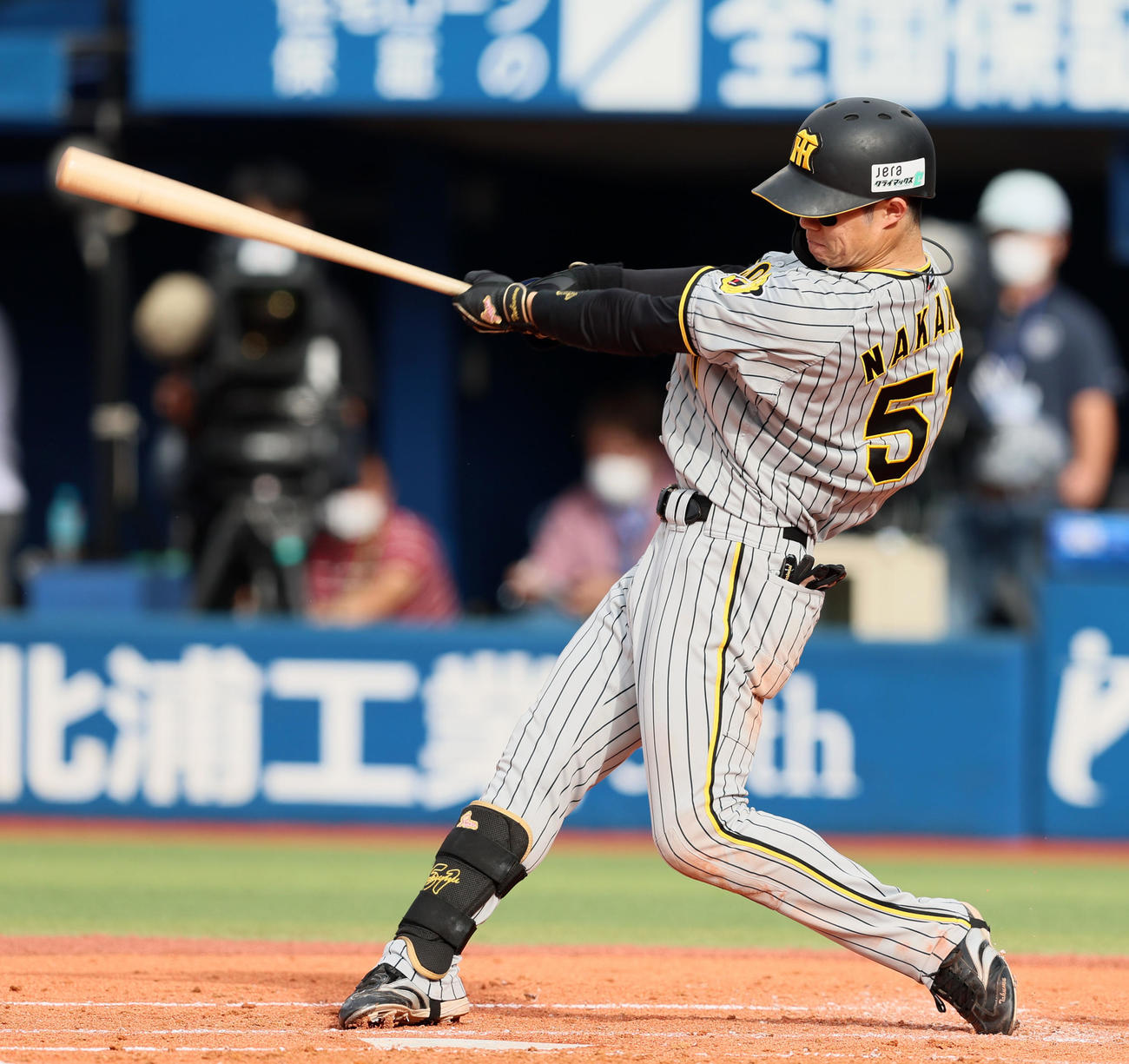 DeNA対阪神　3回表阪神1死、中野は右前打を放つ（撮影・加藤哉）