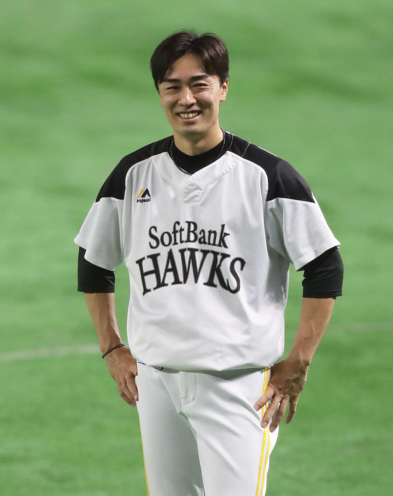 投手練習に笑顔を見せる和田（撮影・屋方直哉）