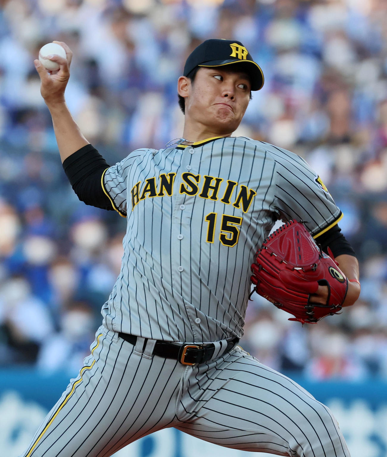DeNA対阪神　6回裏、阪神4番手で登板する西純（撮影・加藤哉）