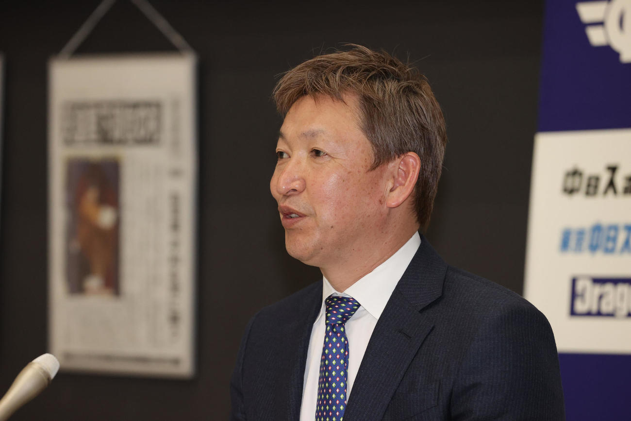 オーナー報告を終え取材に応じる立浪監督（現場代表）
