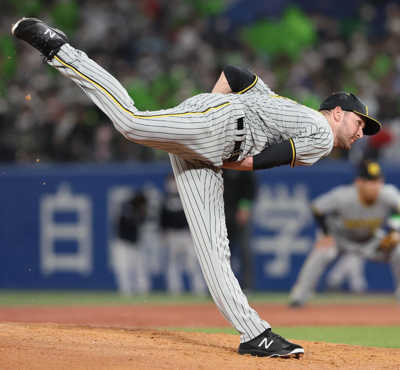 ヤクルト対阪神　5回裏、阪神2番手で登板するケラー（撮影・加藤哉）