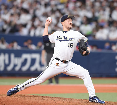 オリックス対ソフトバンク　最後を締めた平野佳（撮影・梅根麻紀）