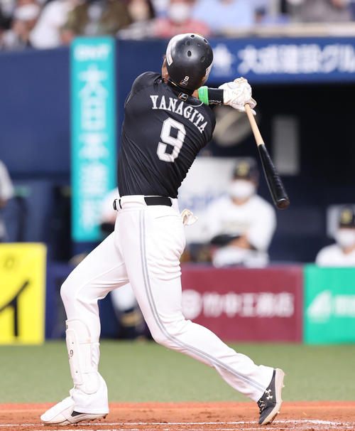 オリックス対ソフトバンク　2回表ソフトバンク無死、柳田悠岐は空振りの三振（撮影・梅根麻紀）