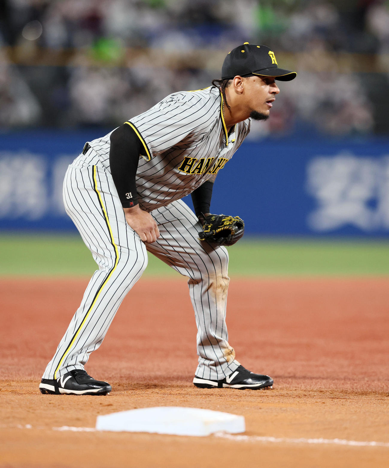 ヤクルト対阪神　8回裏、三塁で守備に就いたマルテ（撮影・加藤哉）