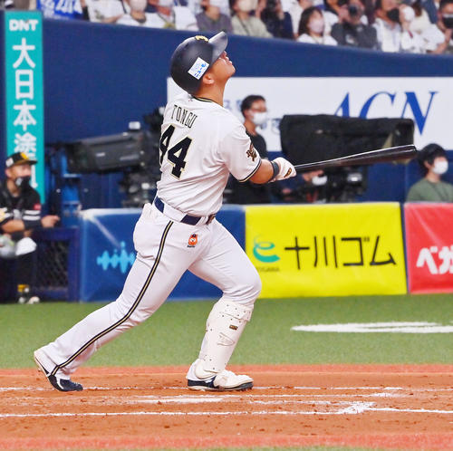 オリックス対ソフトバンク　7回裏オリックス2死二、三塁、遊飛に倒れる頓宮（撮影・和賀正仁）