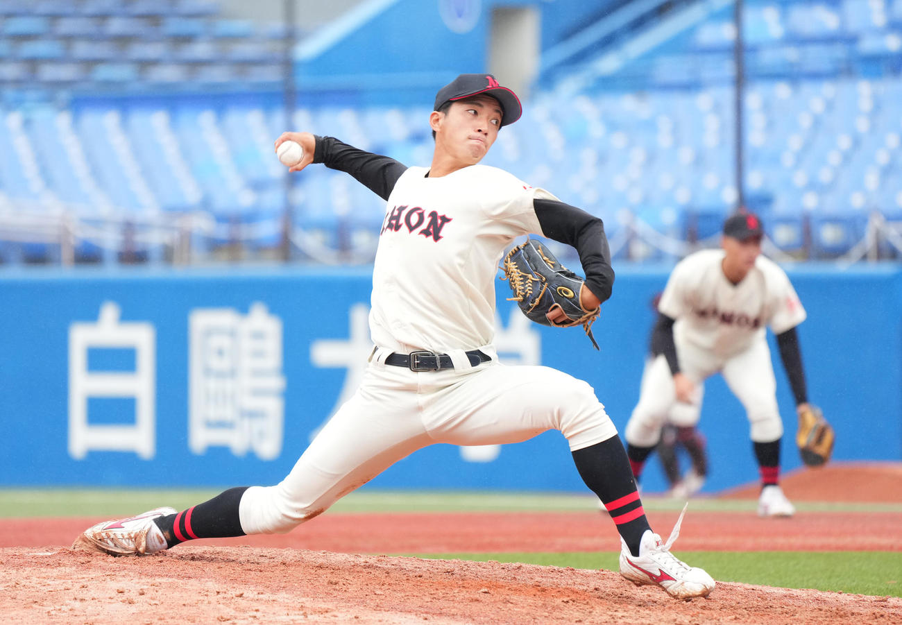 国学院大対日大　6回、日大2番手の田嶋（撮影・菅敏）