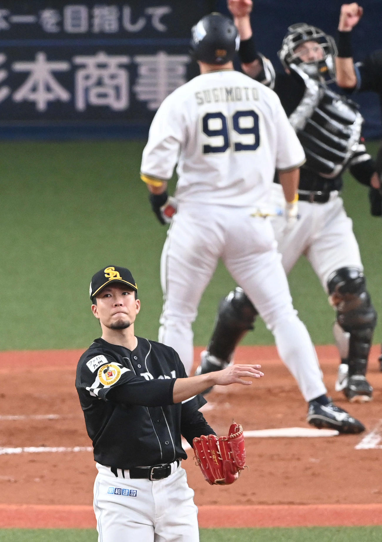 オリックス対ソフトバンク　5回裏オリックス1死、千賀は杉本を空振り三振に仕留める（撮影・前岡正明）