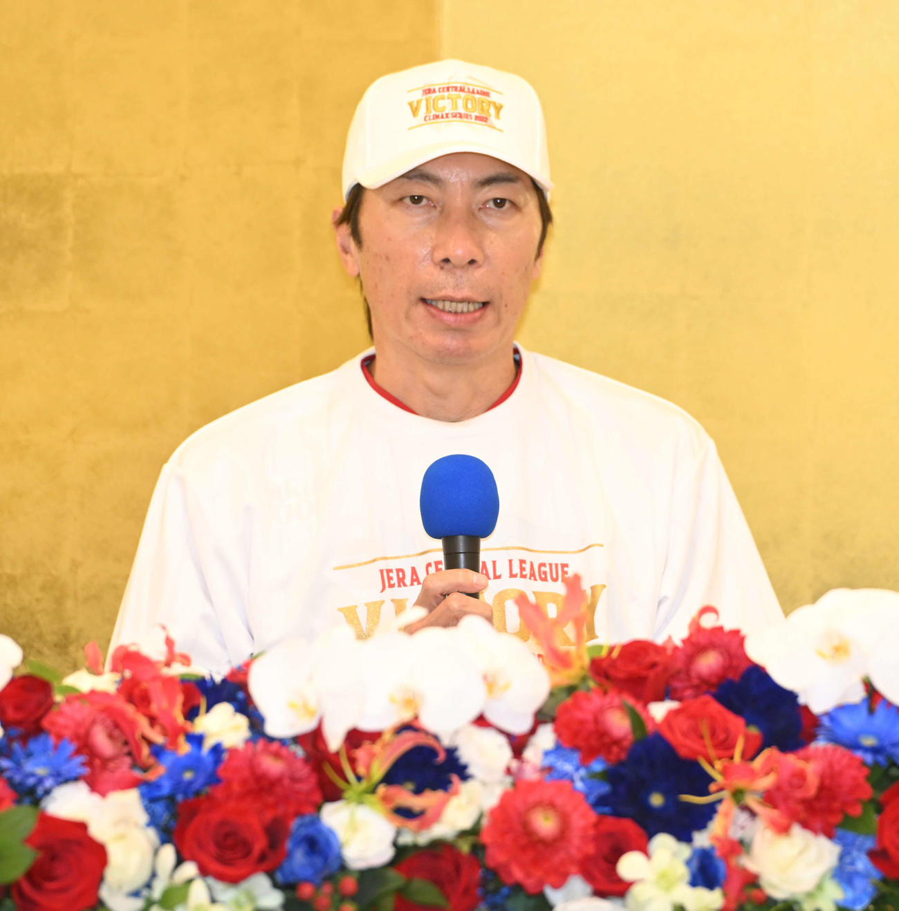 日本シリーズ出場を決め記者会見する高津臣吾監督（代表撮影）