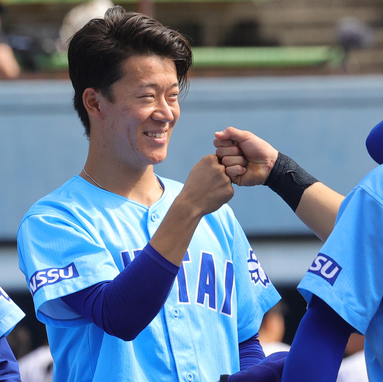 東海大対日体大　勝利し喜ぶ日体大・矢沢（撮影・野上伸悟）