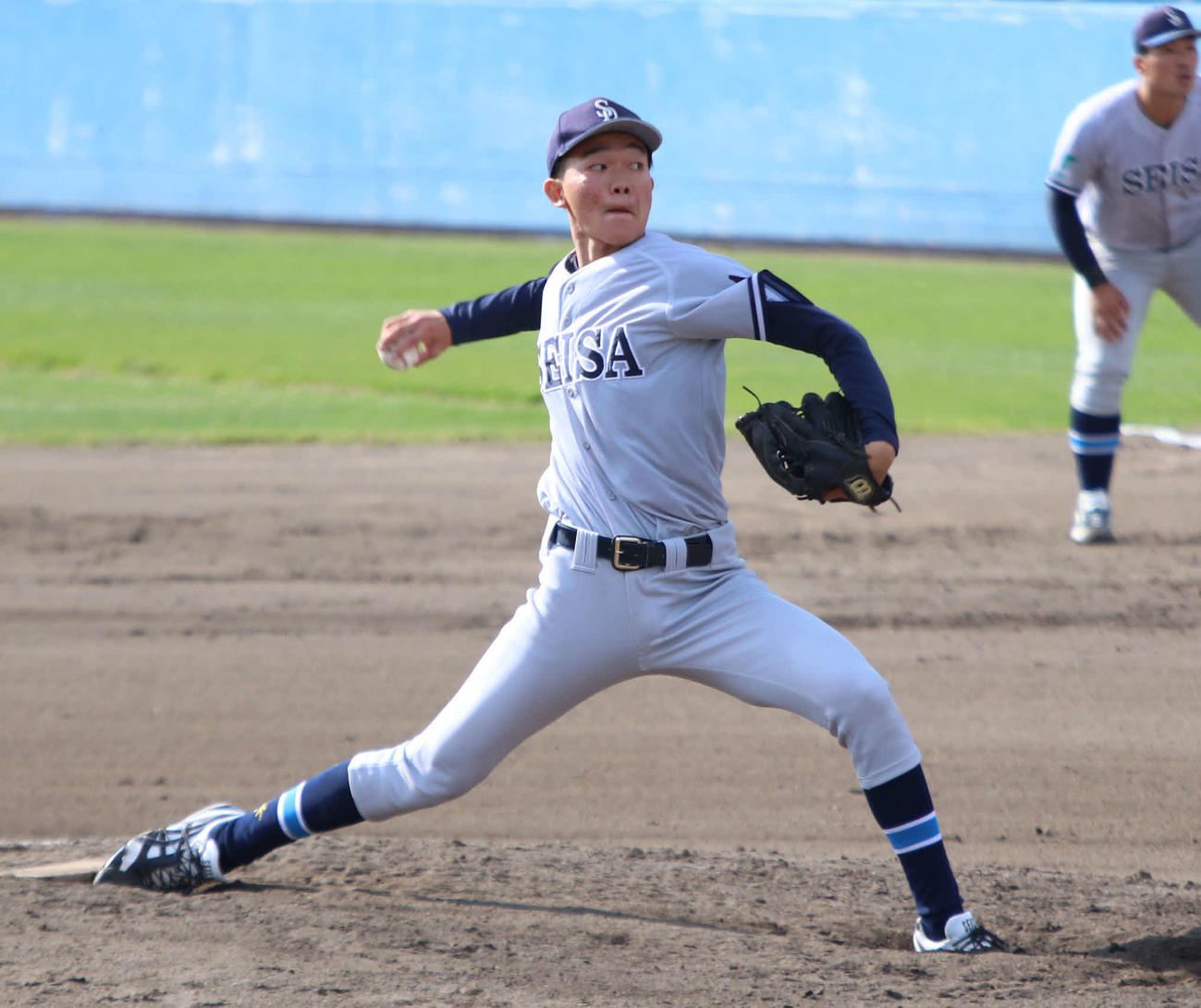 東農大北海道対星槎道都大　2番手でリリーフした星槎道都大・印南（撮影・山崎純一）