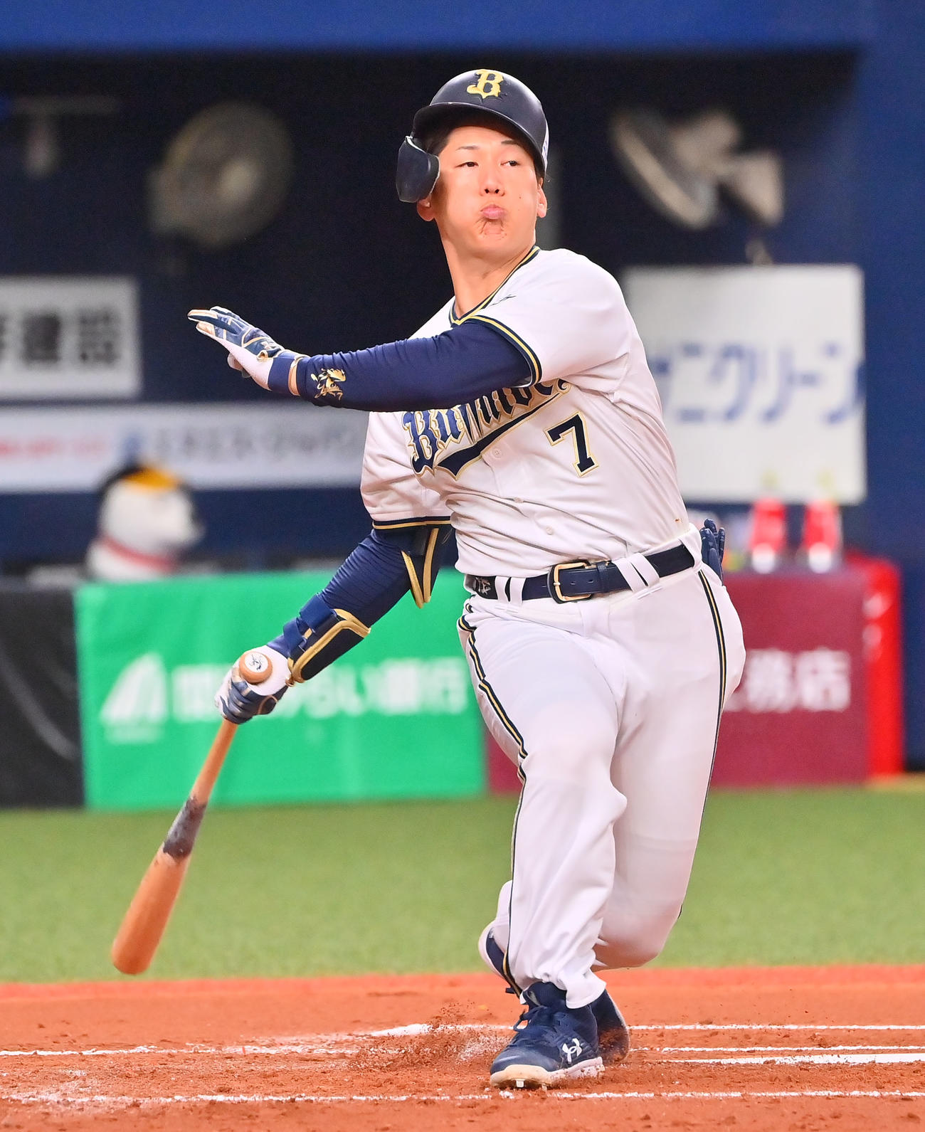 オリックス対ソフトバンク　2回裏オリックス無死、空振り三振に倒れる吉田正（撮影・和賀正仁）