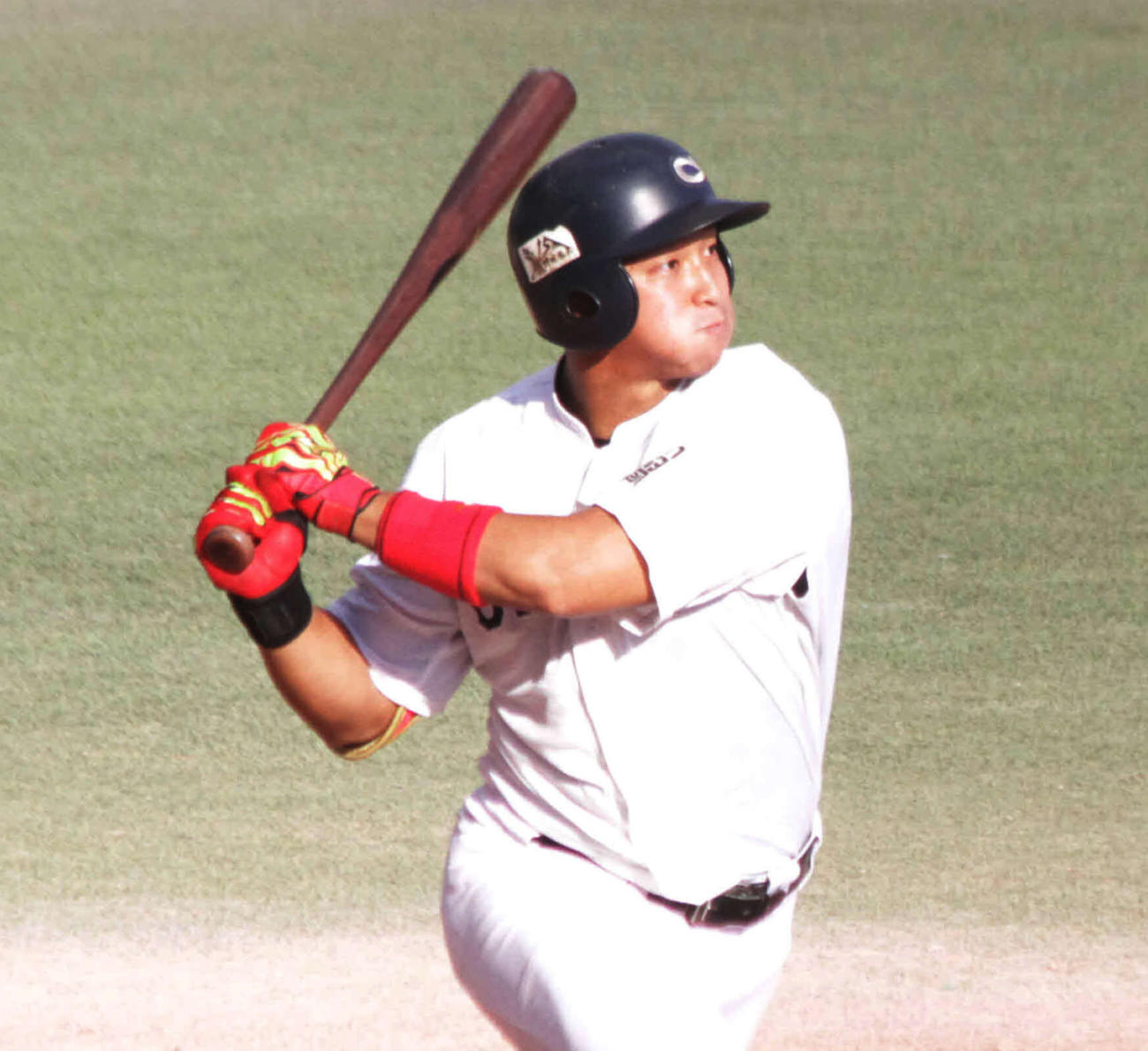 中京大対愛知東邦大　今秋ドラフト候補の中京大・沢井は6回2死一、三塁で二飛に倒れた（撮影・酒井俊作）
