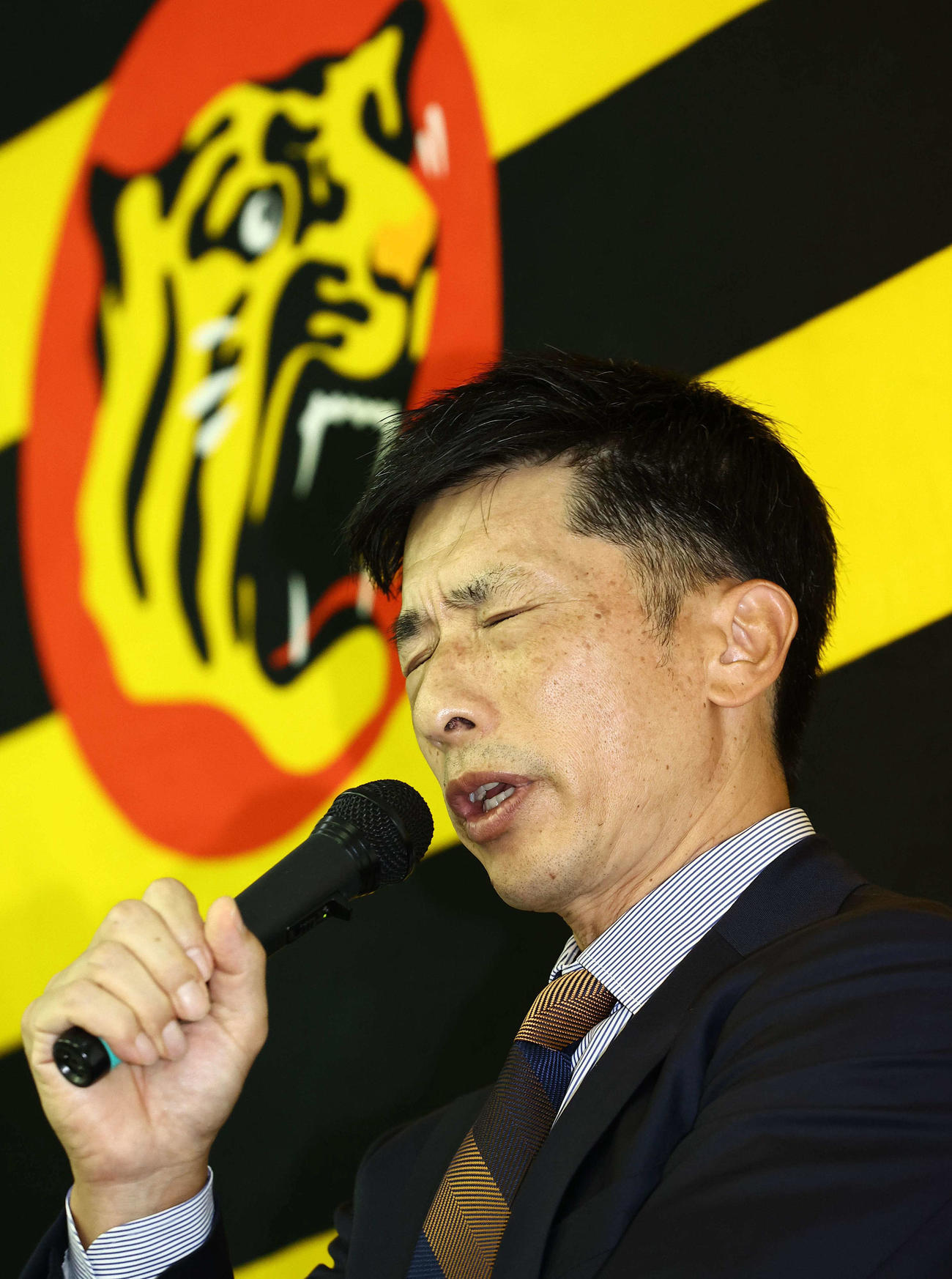 退任会見をする阪神矢野監督（撮影・上田博志）