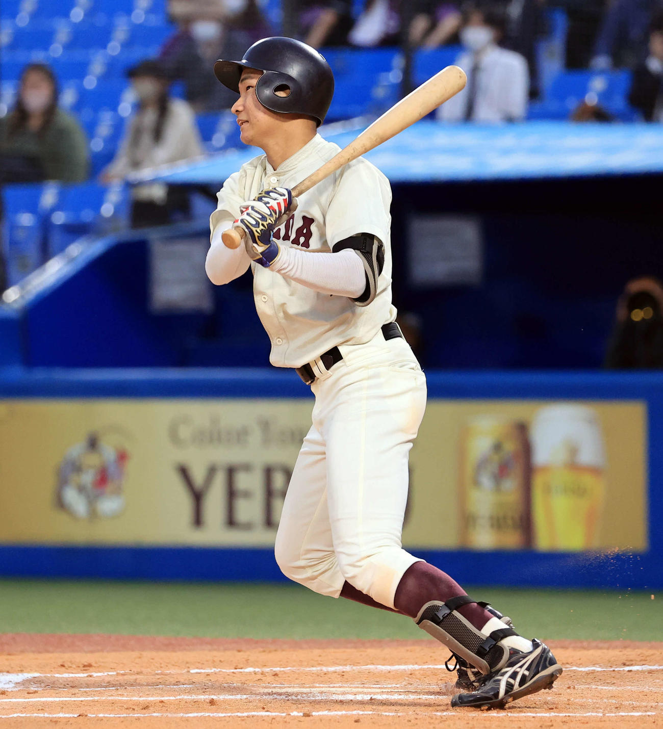早大対立大　10回表早大1死二塁、山県は勝ち越し適時二塁打を放つ（撮影・浅見桂子）