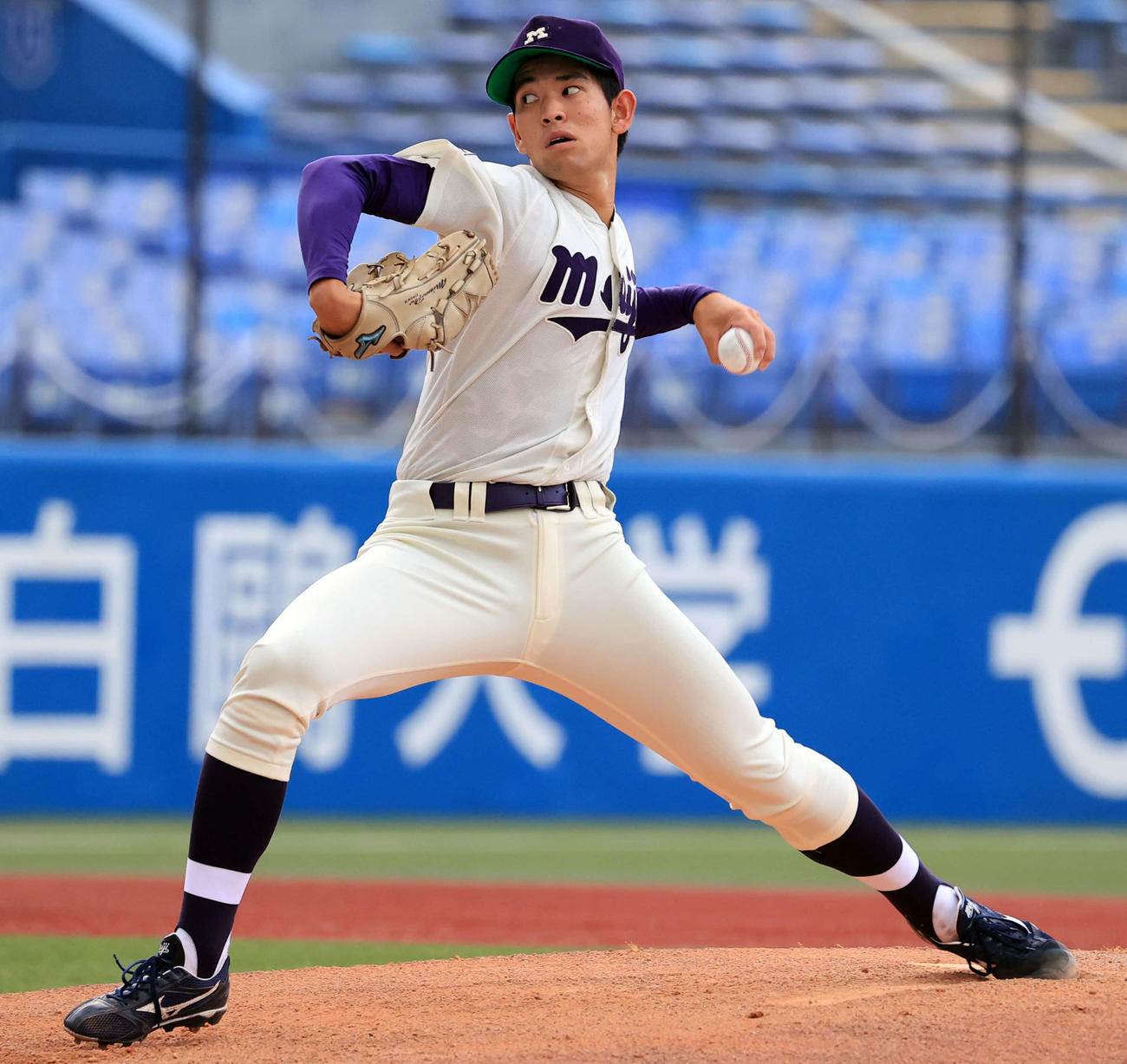 慶大対明大　明大先発の久野（撮影・浅見桂子）