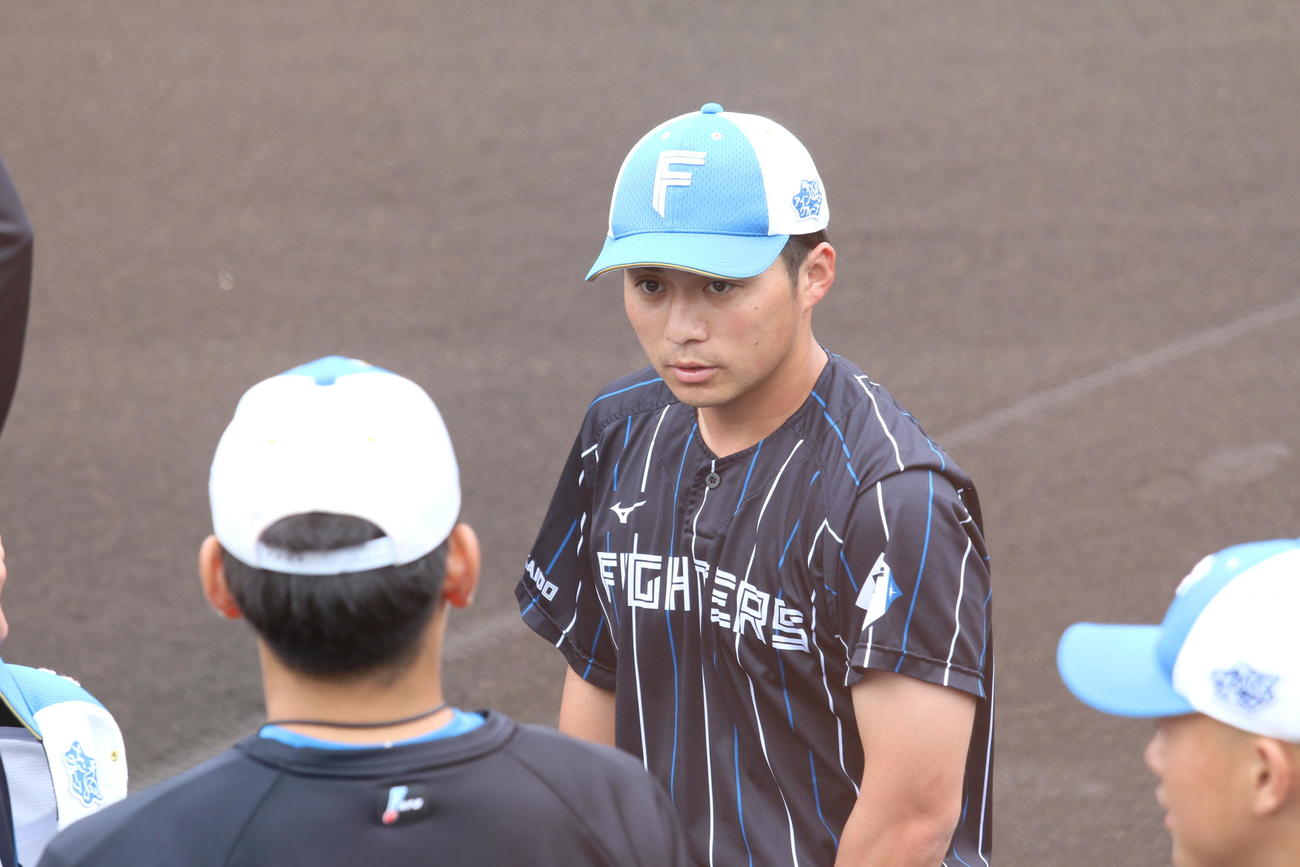 秋季練習に参加した日本ハム上川畑（撮影・田中彩友美）