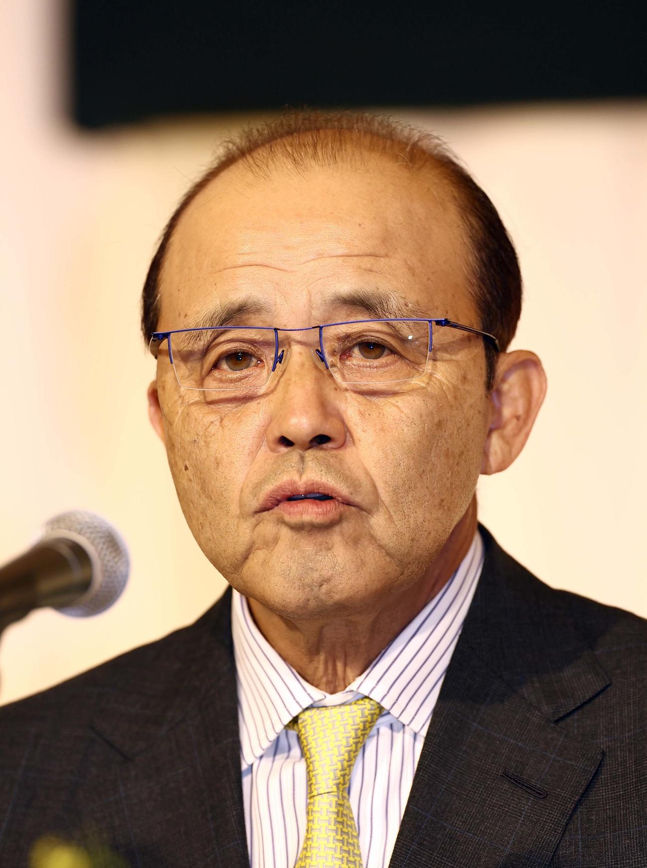 就任会見に臨んだ阪神岡田監督＝2022年10月16日