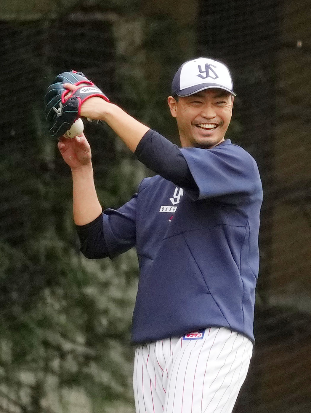 笑顔を見せるヤクルト青木（撮影・横山健太）